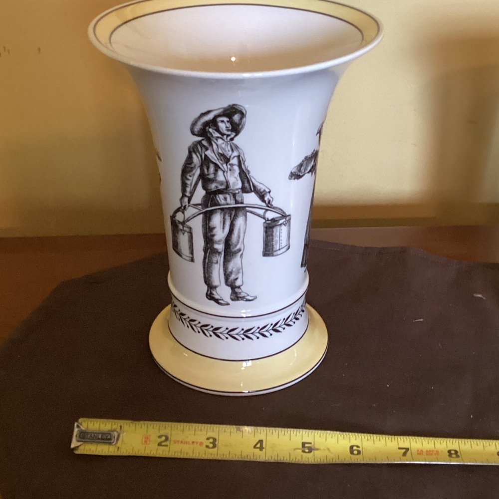 Elegant White and Black Vase with Vintage Design